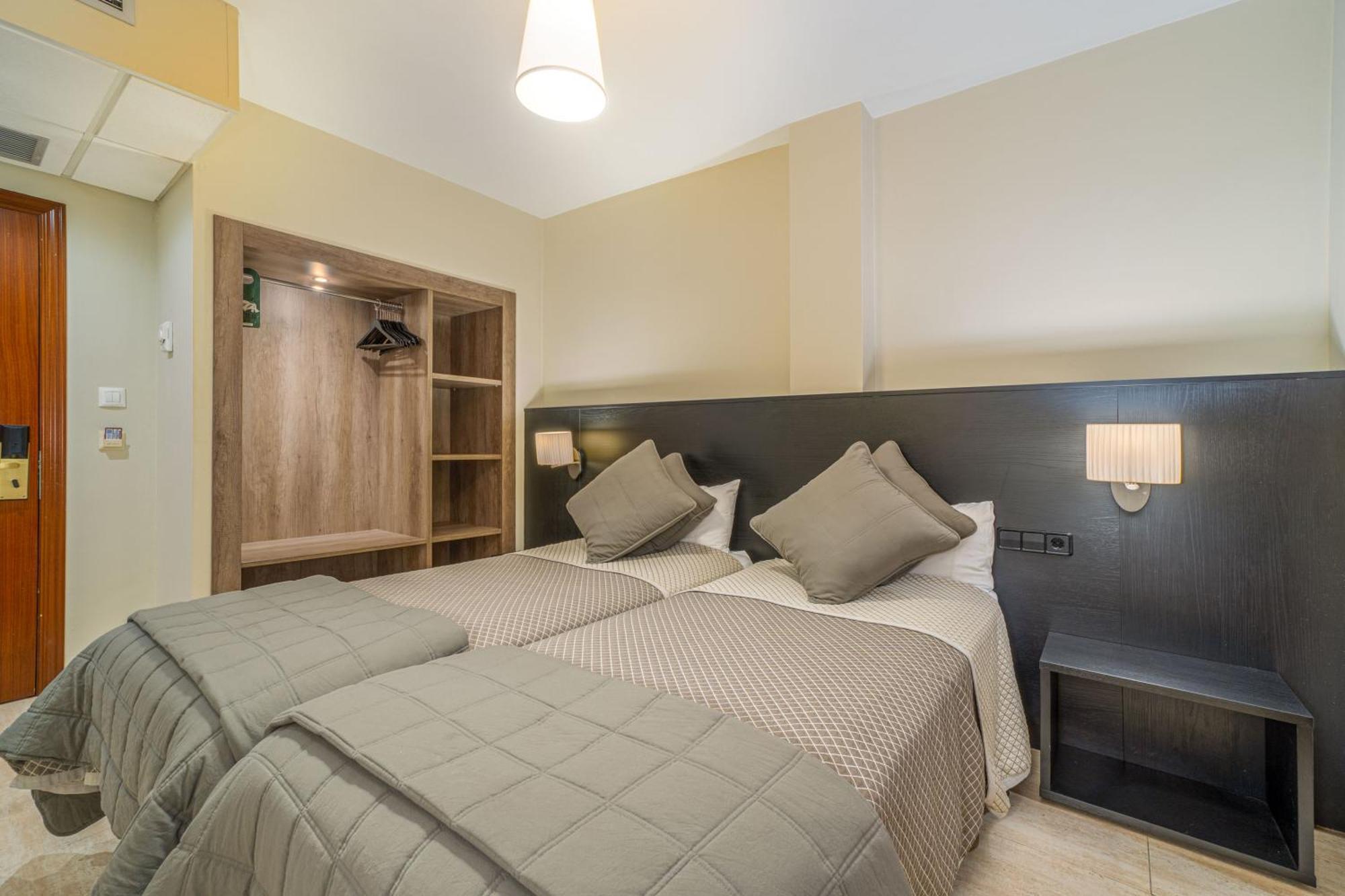 רוזס Hotel Montmar מראה חיצוני תמונה
